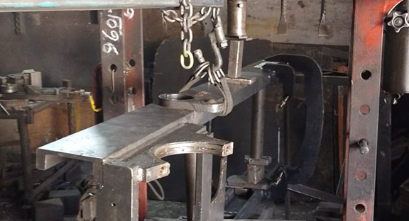 Conheça nosso serviço: Embuchamento de Torre e Alinhamento para Empilhadeira